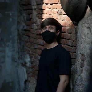 Meet your Posher, Thiti